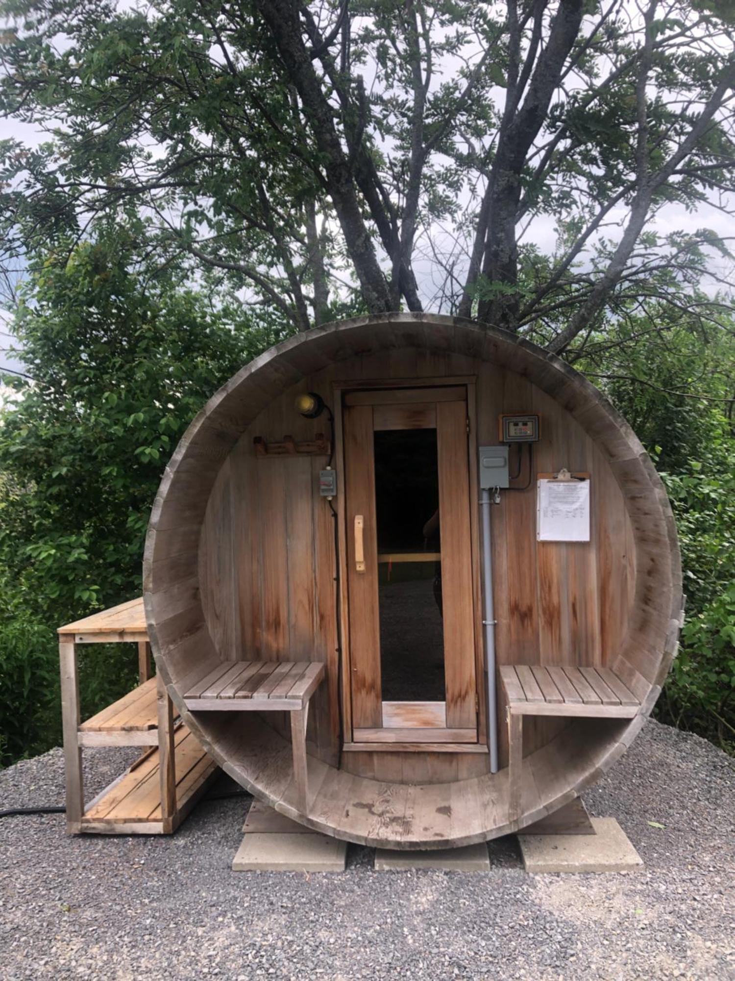 Chalets Les Chanterelles De Forillon L'Anse-au-Griffon Bagian luar foto